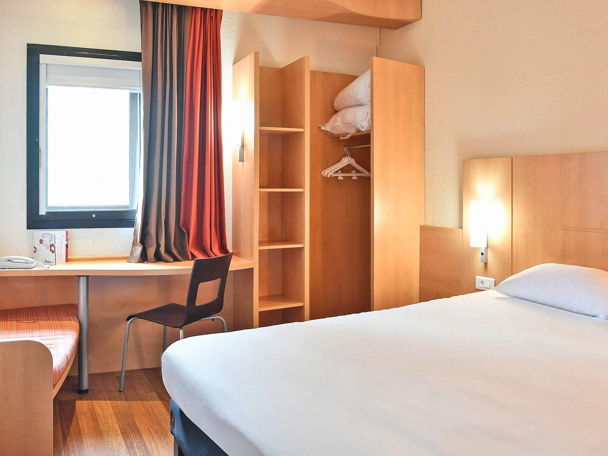Ibis Quentin Basilique 3*