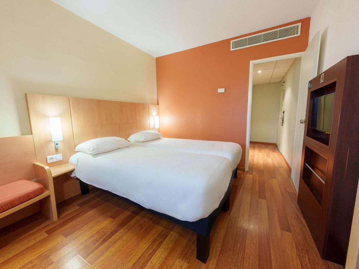 Hotel Ibis Quentin Basilique 3*