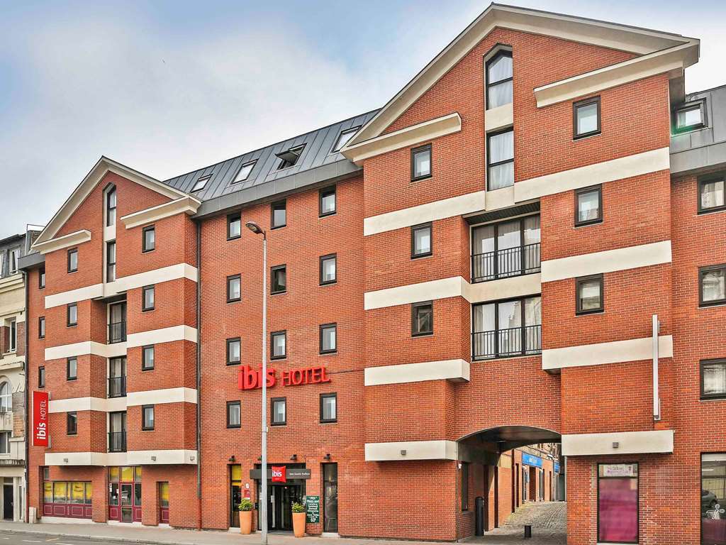 Hotel Ibis Quentin Basilique Saint-Quentin (Aisne)